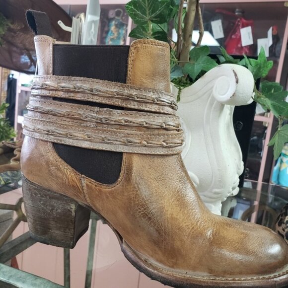 Bed Stu Distressed boot - Picture 2 of 8